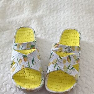 Adult Lemon Print Sandals